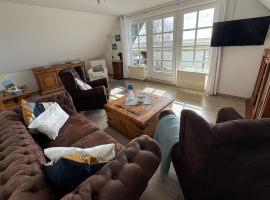 Ferienwohnung Leuchtturmblick，位于佩尔沃姆的酒店