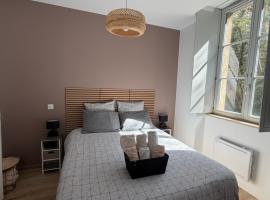 Le Cocon du Parc - Charmant T2 neuf au calme，位于沙泰勒吉永的酒店