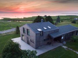 Pikla Linnumaja，位于Piirumi的酒店