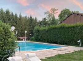 Domaine de la Moivre - Ferme de charme & piscine，位于Saint-Jean-sur-Moivre的酒店