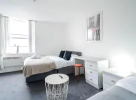 Stylish 3BR Derby Apartment - Sleeps 6, Central Location