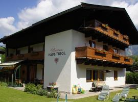 Haus Tirol，位于莱奥冈的住宿加早餐旅馆