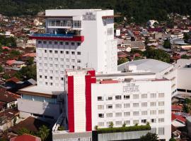 The ZHM Premiere Padang，位于巴东的酒店