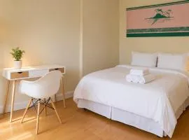 The Heights Haven, Spacious 6 Bedrooms Townhouse with Patio