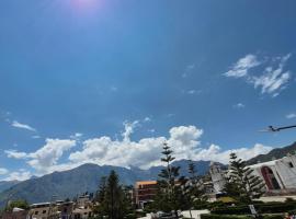 Hotel Cruz del Condor sky terrace - Plaza de armas Cabanaconde，位于卡瓦纳科德的酒店