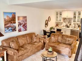 Eagles Roost Haven - Cozy Ski View Condo，位于布赖恩峰的酒店