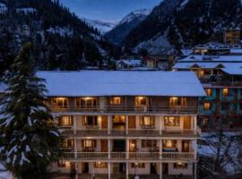 Beholden Stay & Cafe-Mountain View Boutique Stay in Old Manali，位于马拉里的酒店