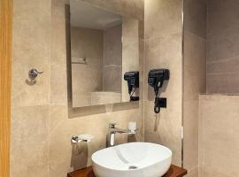 Antikas，位于吉诺卡斯特的酒店