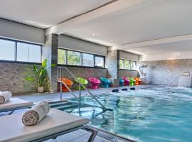 Hôtel Restaurant Athena Spa，位于斯特拉斯堡的酒店