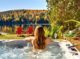 Bécassines Private Spa & Pool table , Waterfront，位于Nominingue的酒店