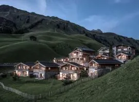 Aadla Walser-Chalets mit privater Sauna, Hotpot und Hotelservice