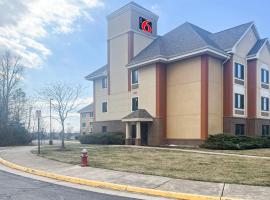 Studio 6 Chantilly VA Washington Dulles Airport，位于尚蒂伊的酒店