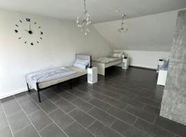 Gästezimmer in Germersheim am Hauptbahnhof，位于格尔梅斯海姆的酒店