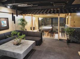 MATSUMOTO CASTLE hostel，位于松本的酒店