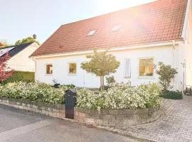 3 Bedroom Nice Home In Kivik