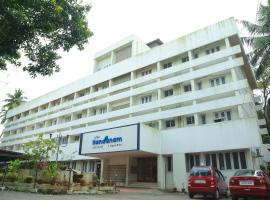 Hotel Nandanam，位于古鲁瓦尤尔的酒店