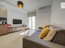 Central Two Bedroom Apartments with Balcony, Wifi and AC，位于姆西达的酒店