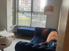 Luxury 5BR Headingley Home for 11 Guests Parking