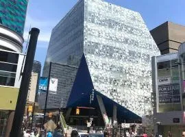 TORONTO UNIVERSITY PRIVATE ROOM-Next to Eaton Centre