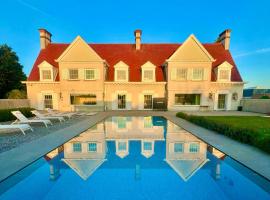 Luxury Villa Pool & Spa，位于哈勒的酒店