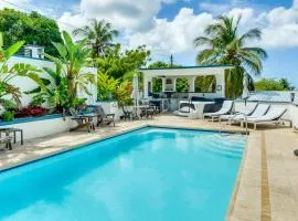 Walk to Beach! Vieques Casita w/ Pool Access