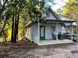 Cozy Loft Cabin with Private Pond Views Near Zwolle, Louisiana