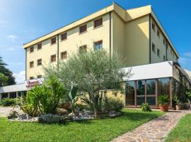 卡萨罗爱米迪克瑞斯酒店，位于圣彼得罗-泰尔梅堡的酒店