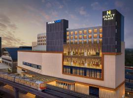 Hyatt Place Bhopal，位于博帕尔的酒店