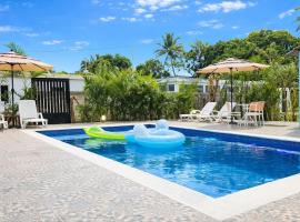 Spacious Home with Private Pool，位于圣斐利-银港的酒店