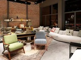 Moxy Belgrade Skadarlija