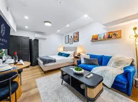 The McCaul by Casa Hotels - Cozy Basement Studio in Heart of DT