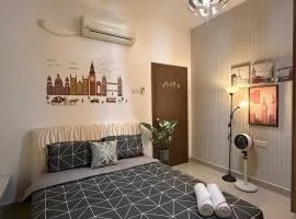 Luxury Design Two Bedrooms at D Secret Garden Condo -1 to 6 Pax - Kempas - Mid Valley - Paradigm Mall - Bandar Dato Onn -