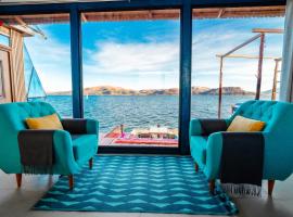 Uros Titicaca Lodge Puno，位于普诺的酒店