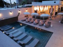 Bali Hotel Adults Only Isla Verde, a Trademark by Wyndham，位于圣胡安的酒店