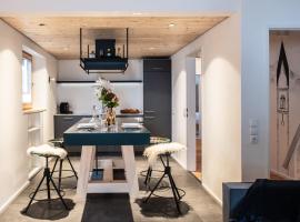 Boutique Ferienwohnung mit Kamin und Bergblick，位于布莱夏的酒店