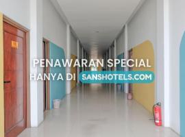 Sans Salmas Mojokerto，位于Kranggan的酒店