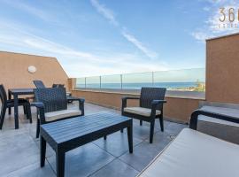 Coastal Charm Apartments in Marsaskala opposite Beach !，位于马尔萨斯卡拉的酒店