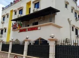 HôTEL NJENKA