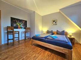 Nordsee 110 qm - Naturpark 1,4 ha und Wintergarten，位于Selk的酒店