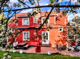 120 yrs. old log house in Kuopio city centre，位于库奥皮奥的酒店