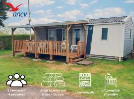 Mobilhome 4 pers - 2 ch - Centre Aquatique，位于乌尔加特的酒店