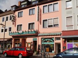 Hotel Hüttl，位于沃尔姆斯的酒店