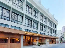 Marwin Monique Hotel