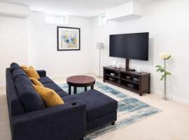 Cozy Guest Suite with Private Bathroom & Entrance，位于米尔顿的酒店
