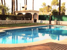 Verdizela Pool & Garden，位于沙尔内卡的酒店