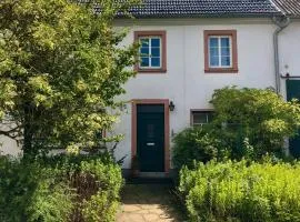 NAO Eifelhaus von 1875 mit Garten