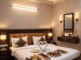 Hotel Prabha Aasraa Near Shree Ram Mandir Ayodhya，位于Ayodhya的酒店