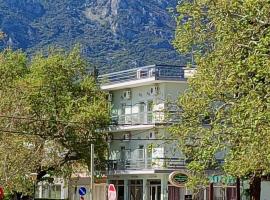 Ermis，位于卢特拉伊帕蒂斯的酒店