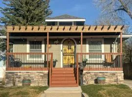 1 Mi to Dtwn Casper: Homey Getaway w/ Yard!