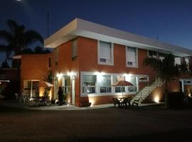 Villas Hotel Cholula，位于乔卢拉的酒店